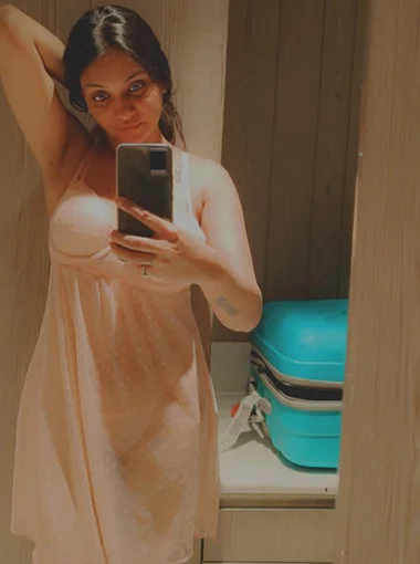 Taniya – Independent Call Girl Ahmedabad